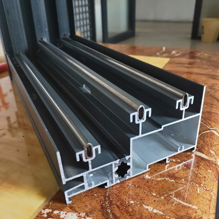 斷橋鋁門(mén)窗廠家批發(fā) 平開(kāi)窗、推拉窗與仿古門(mén)窗加工定制